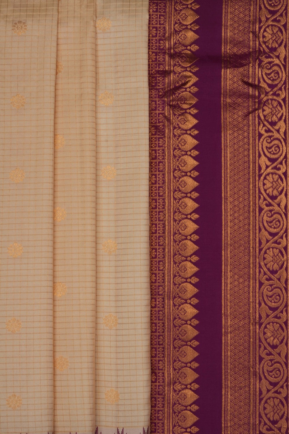 Image of Cream Gadwal Silk Kattam Saree