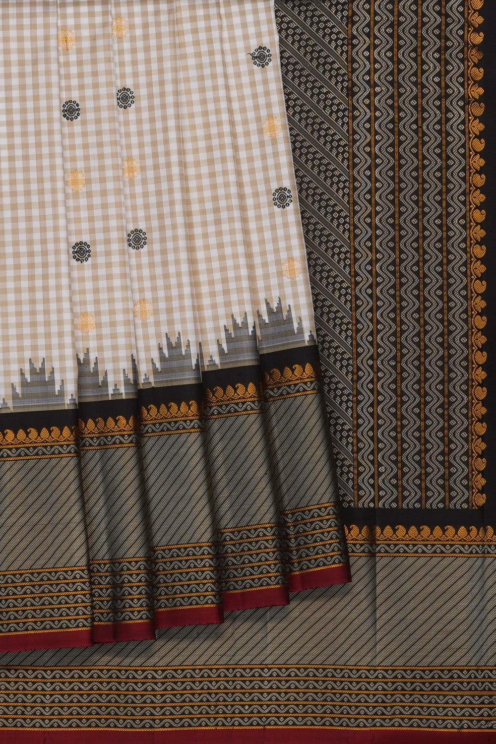 Image of Off-White Gadwal Silk Kattam Saree