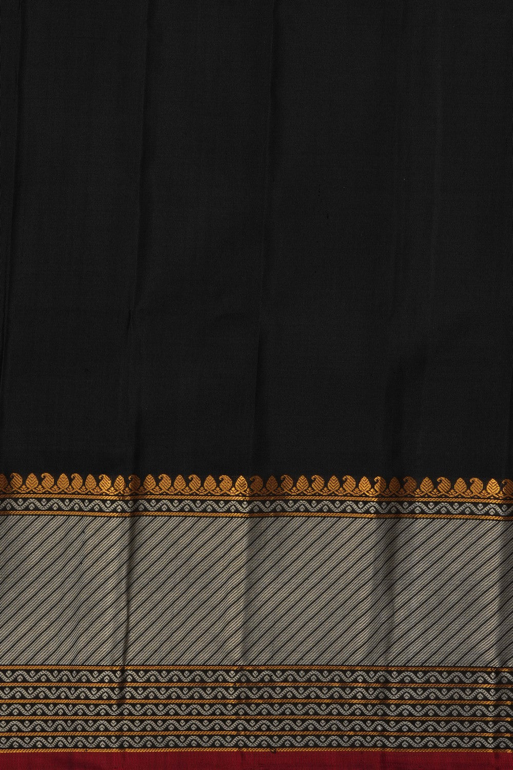Image of Off-White Gadwal Silk Kattam Saree