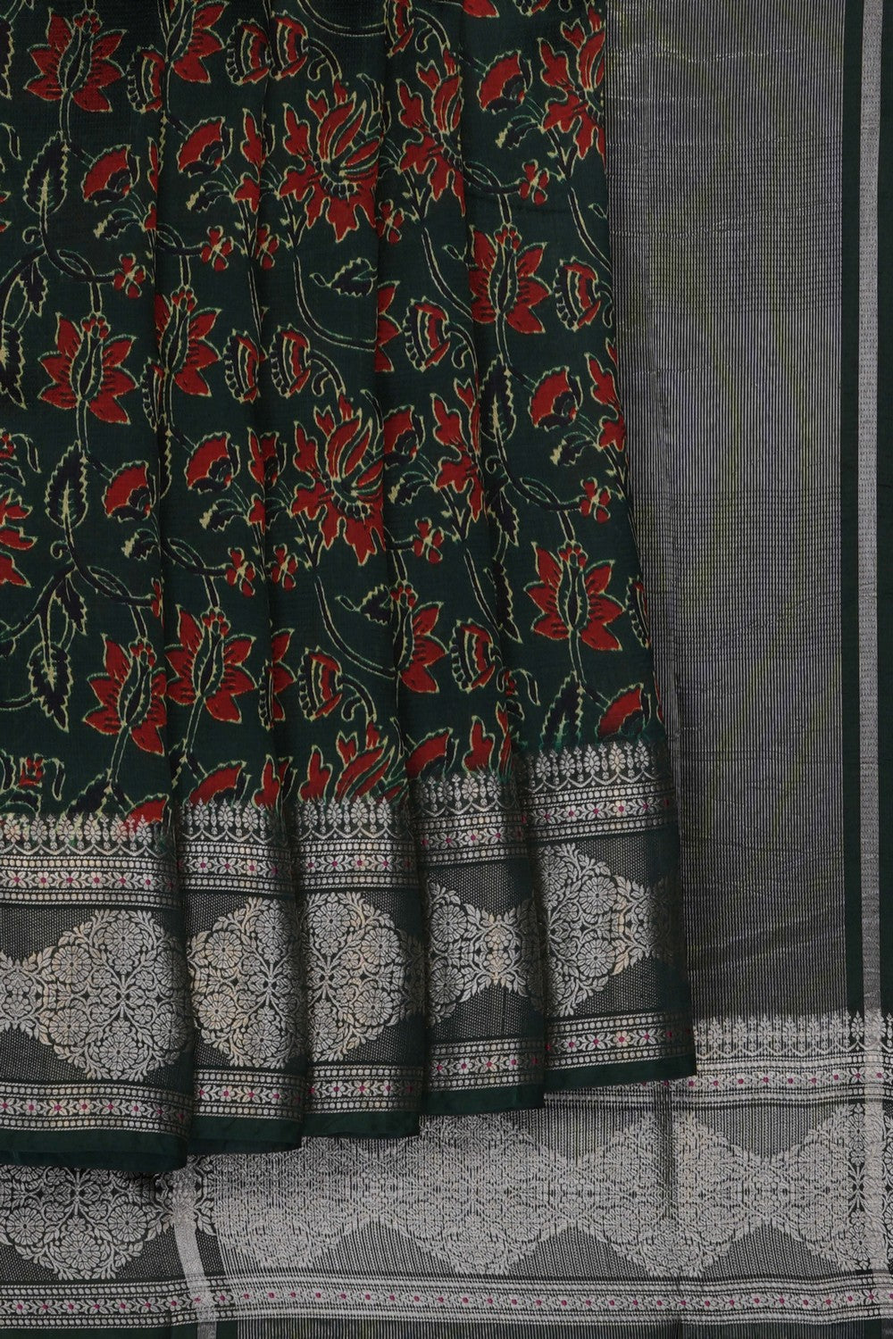 Image of floral-printed-black-silk-saree-p-18940766