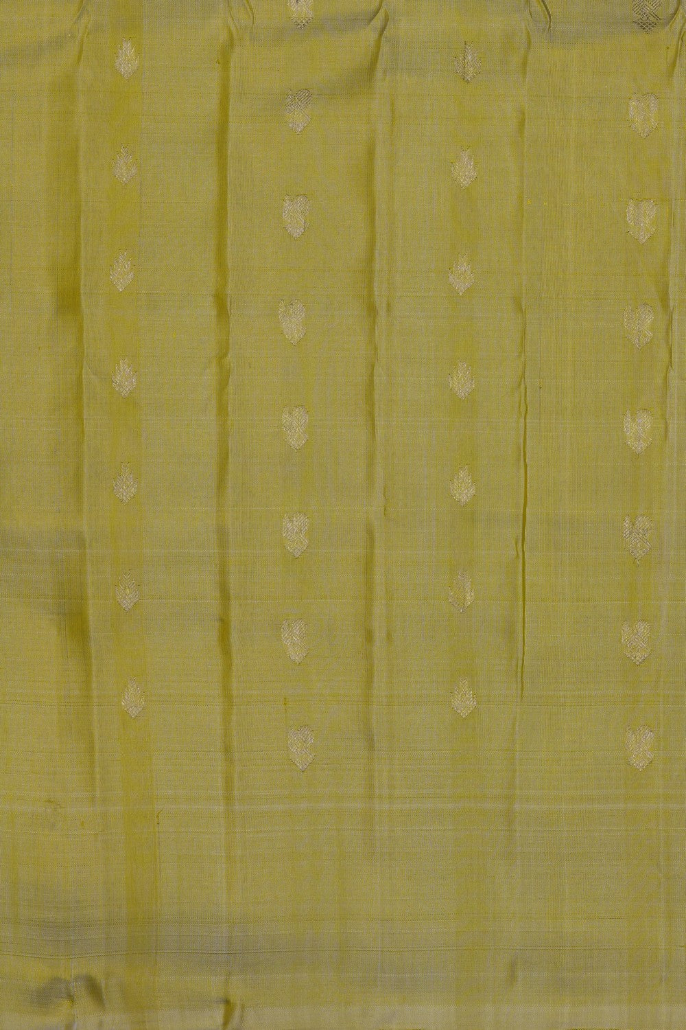 Image of Off-White Gadwal Silk Saree