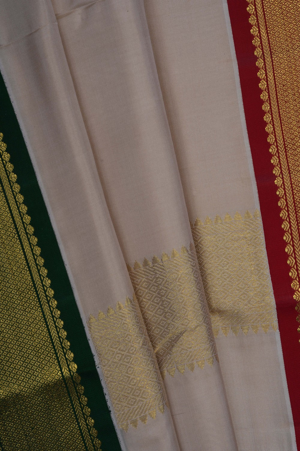 Image of Kanchi Silk Dhoti With Kanduva (8 X 4) 2 PCS Set