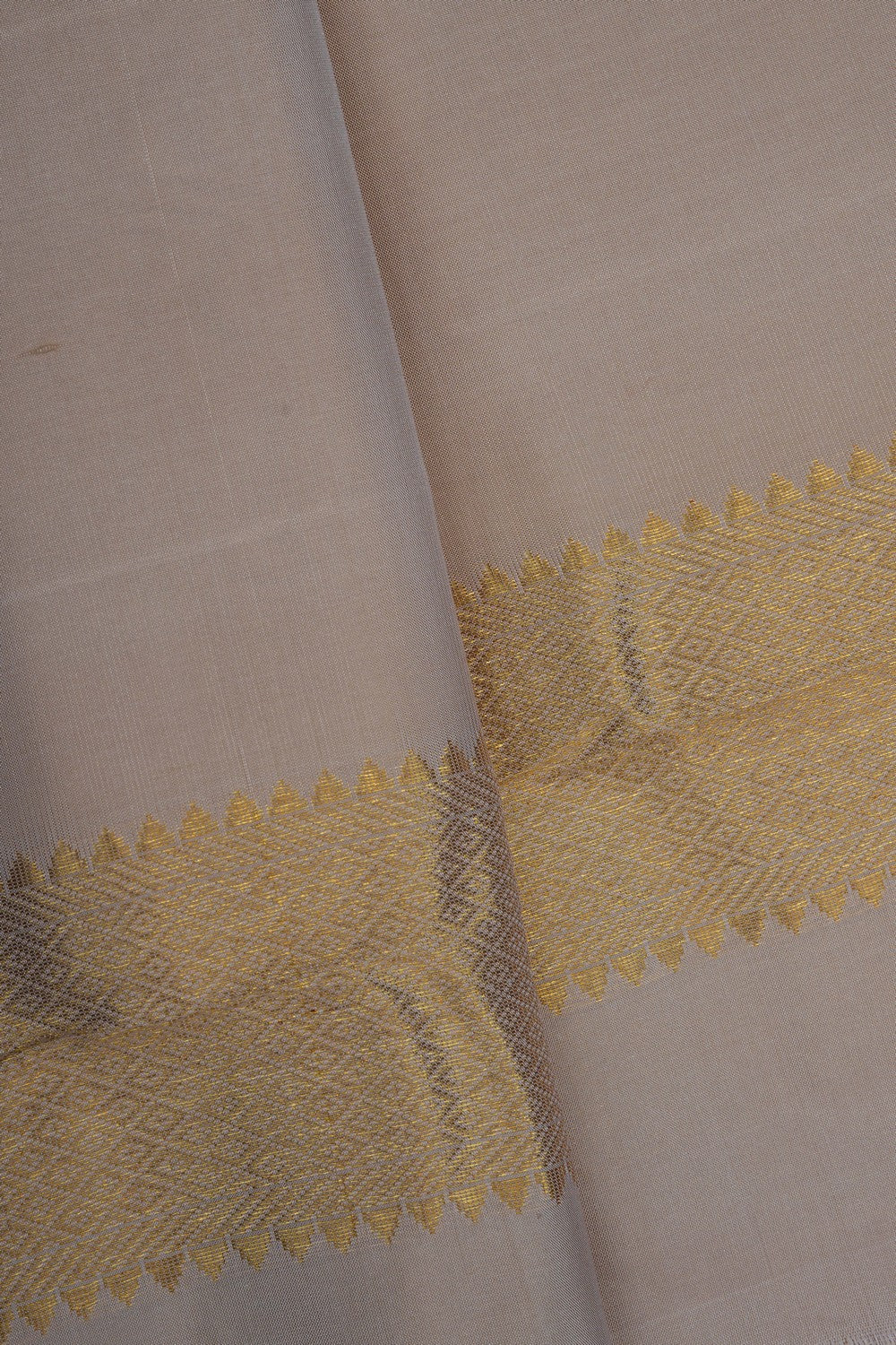 Image of Kanchi Silk Dhoti With Kanduva (8 X 4) 2 PCS Set