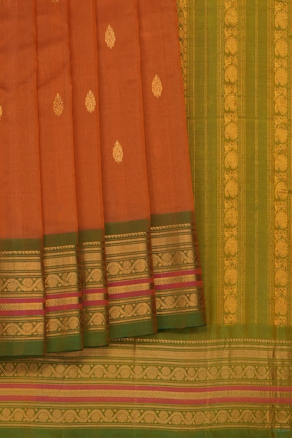 Image of orange-gadwal-silk-cotton-saree-p-18940793