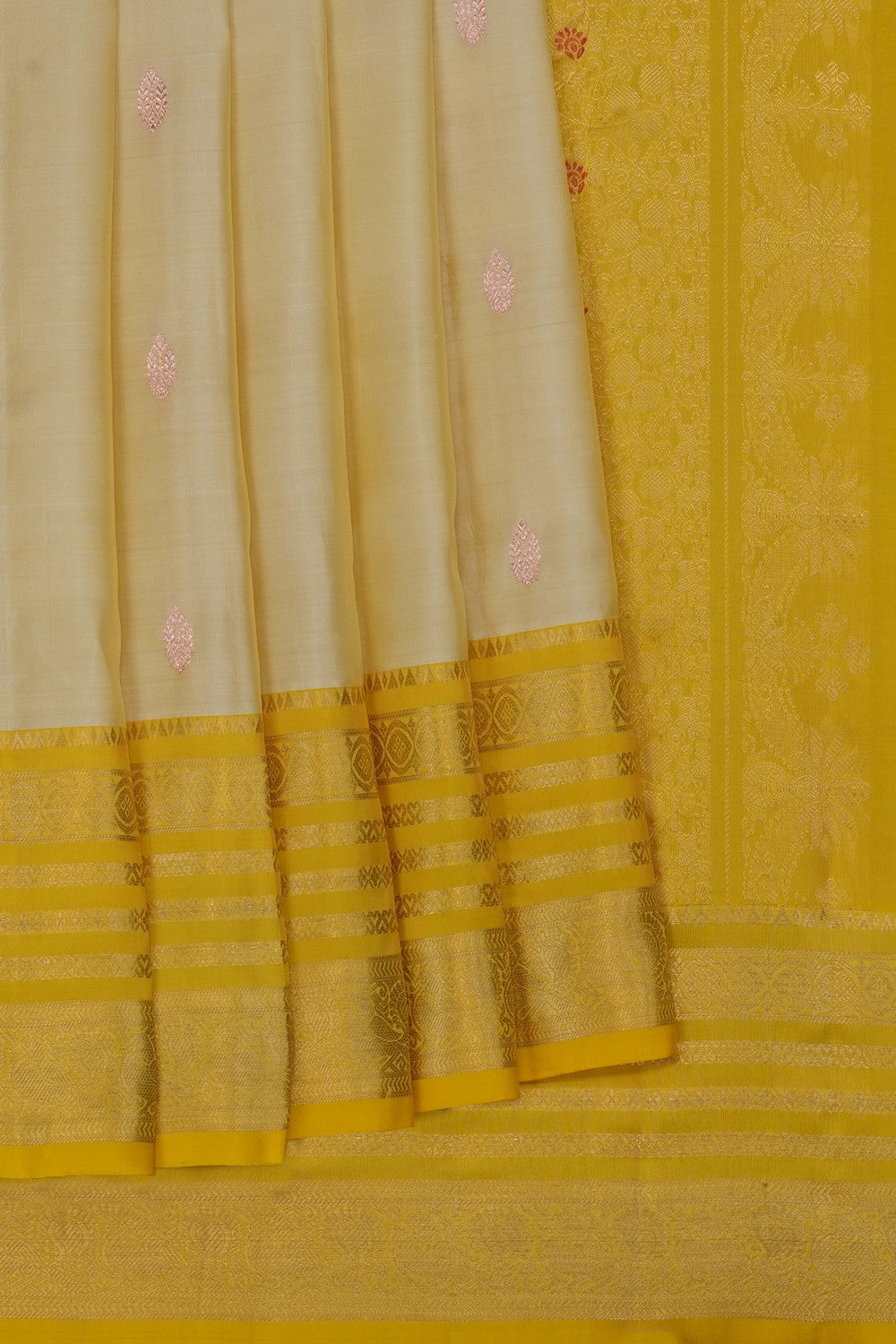 Image of Cream Kanchipattu Saree