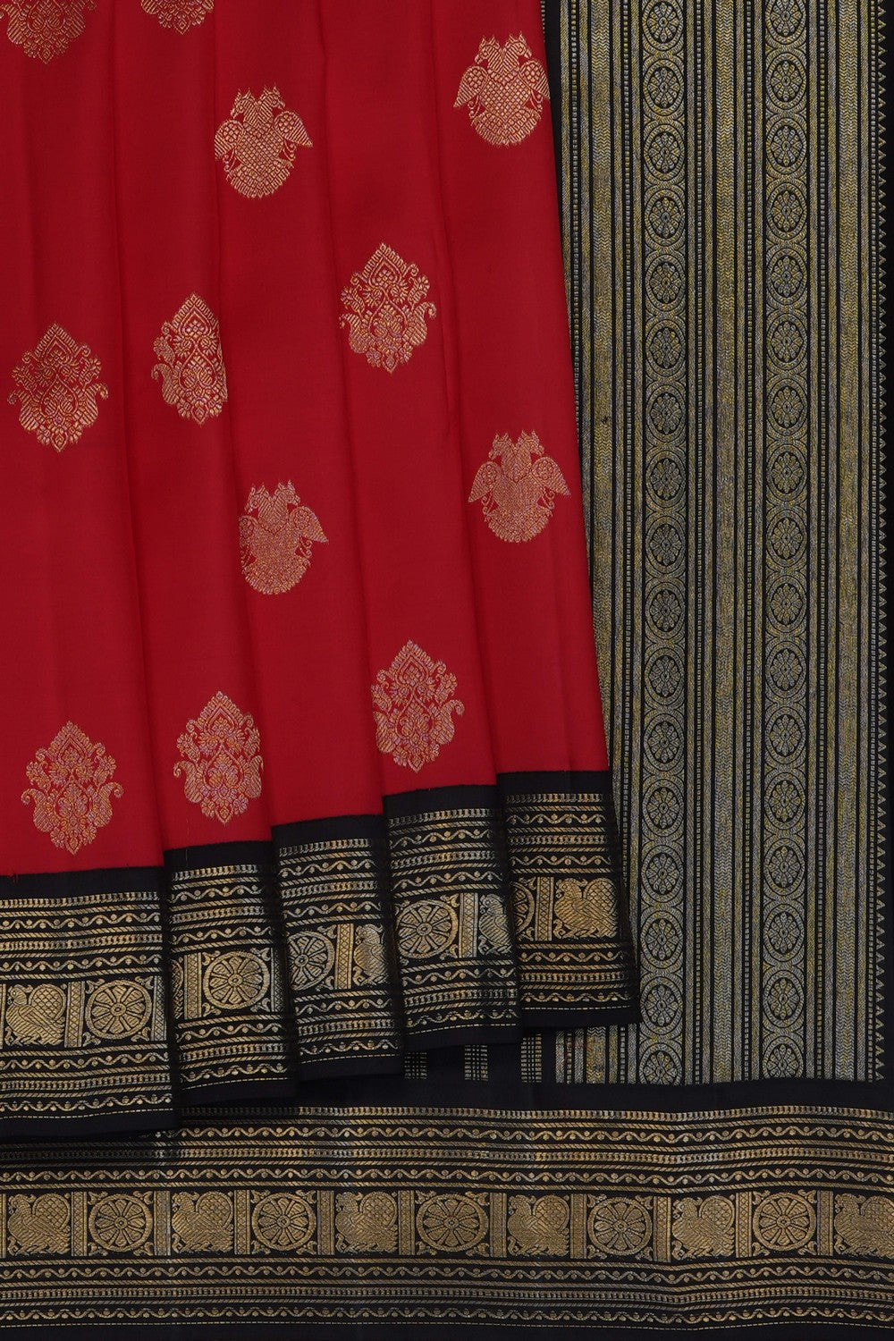 Image of Red Kanchipattu Saree