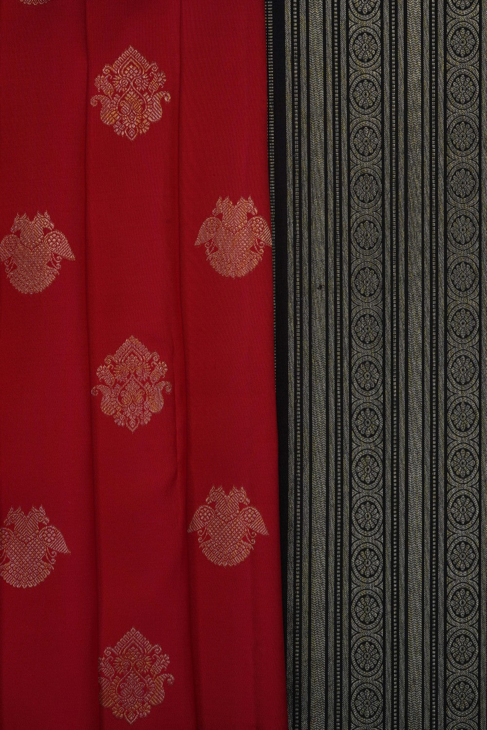 Image of Red Kanchipattu Saree