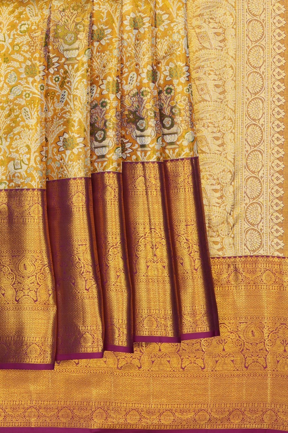 Image of Vintage Gold Kanchipattu Brocade Saree