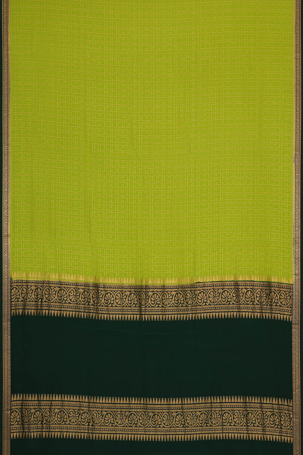 Image of Binny Crepe Parrot Green Saree