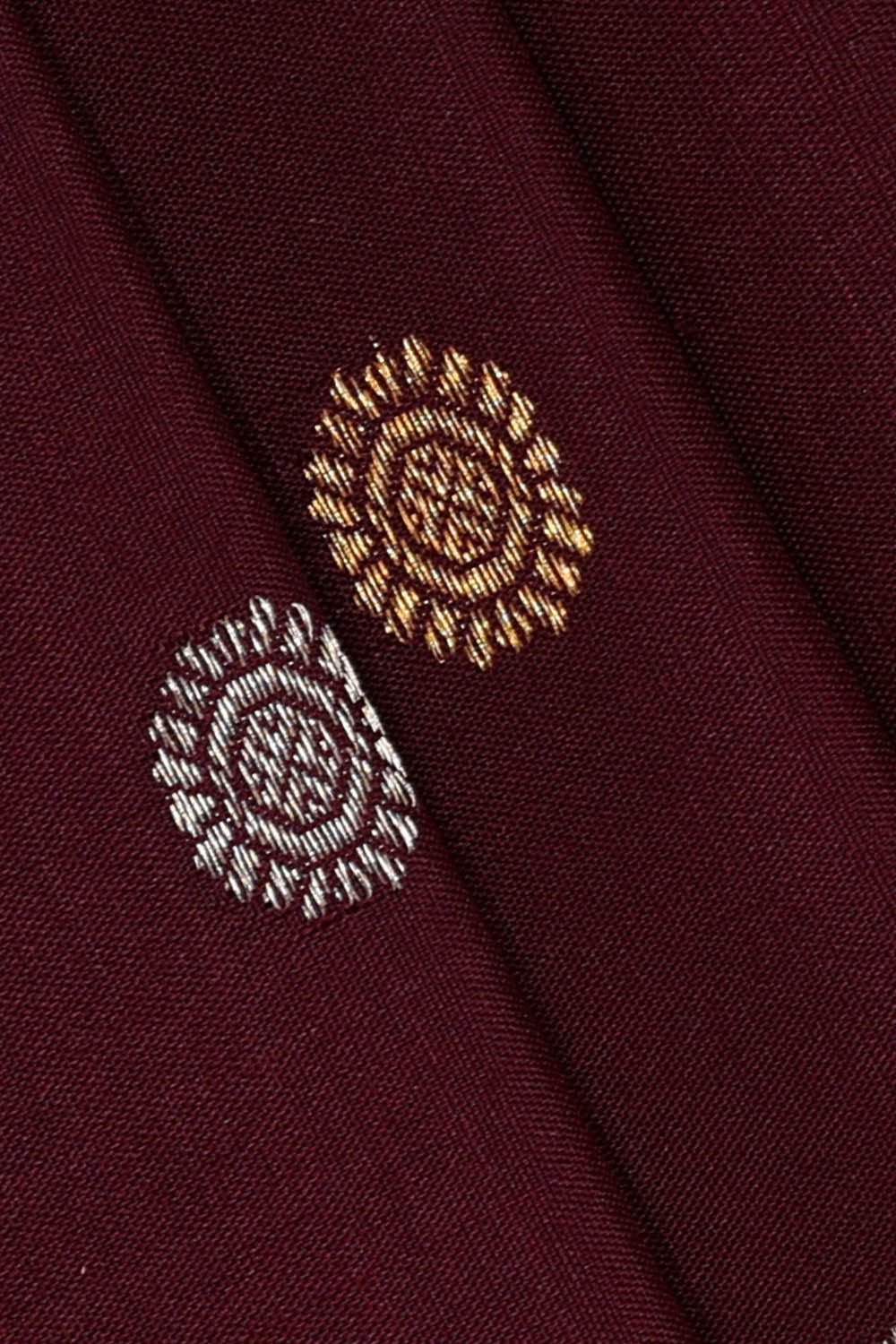 Image of Gadwal Silk Maroon Saree