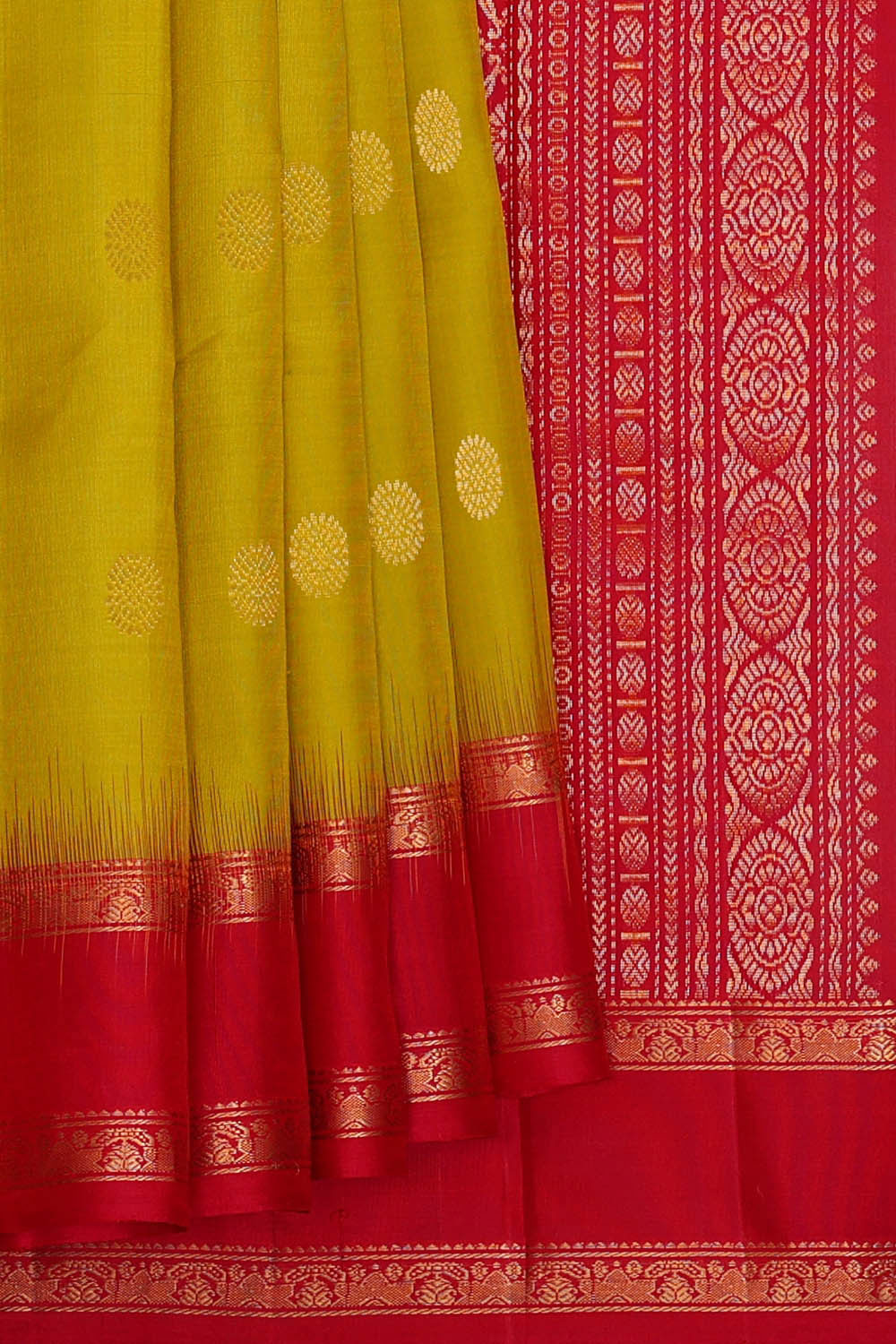 Kanchipattu Yellowish Green Brocade Saree