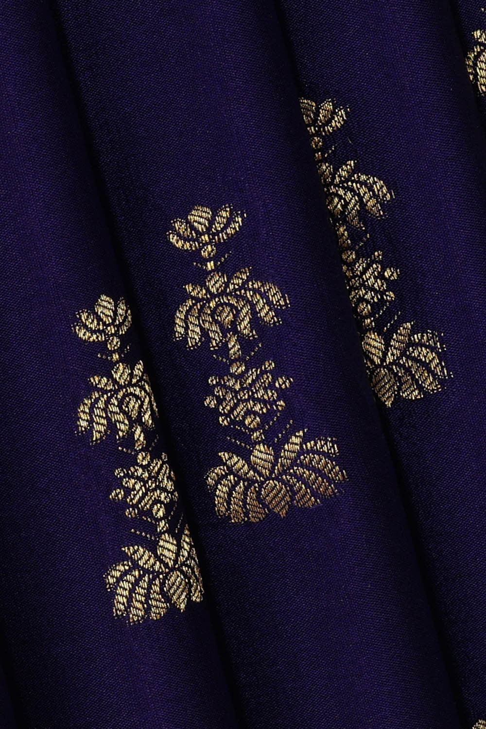 Image of Binny Crepe Dark Blue Saree