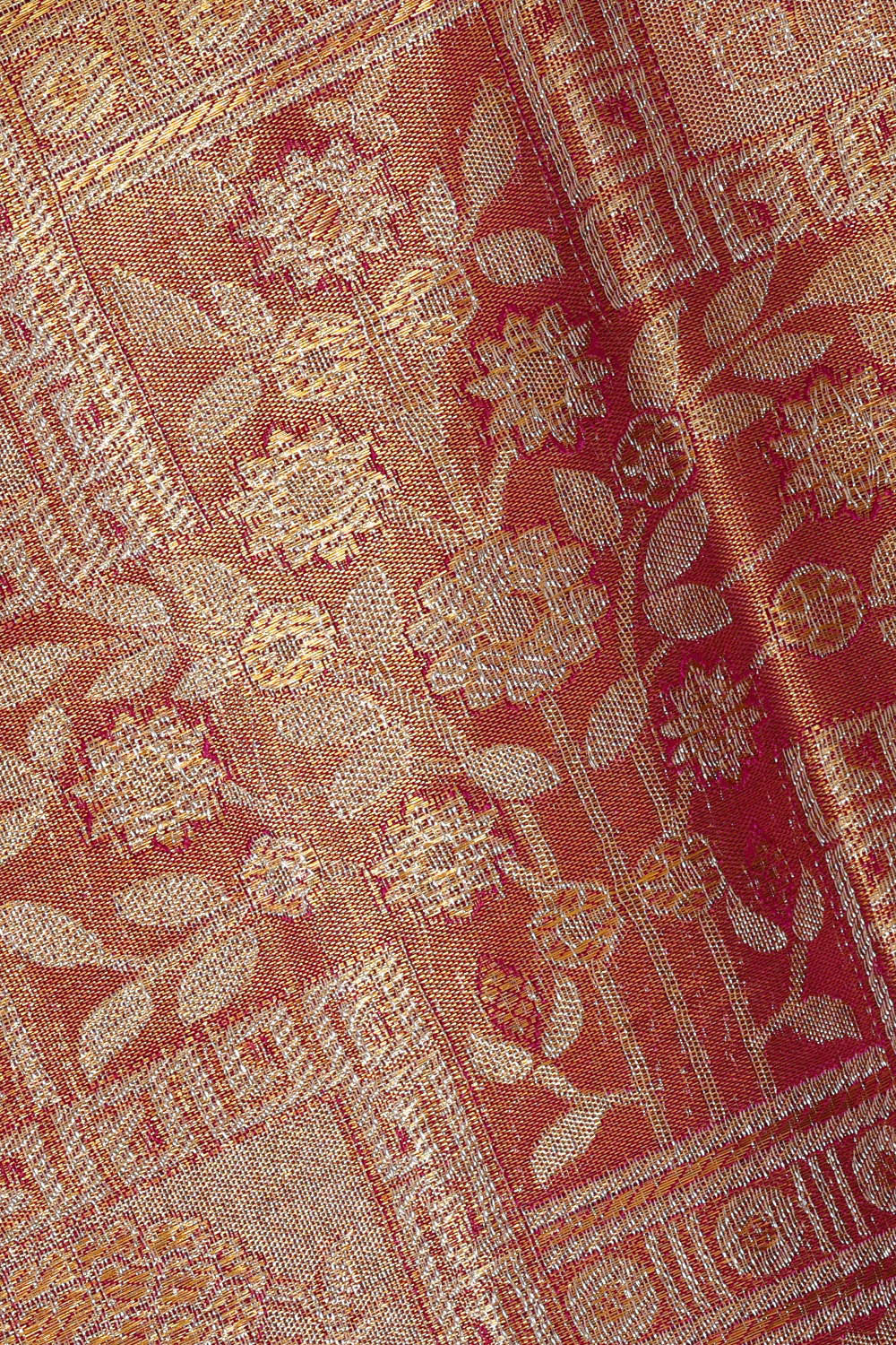 Kanchipattu Golden Magenta Purple Brocade Saree