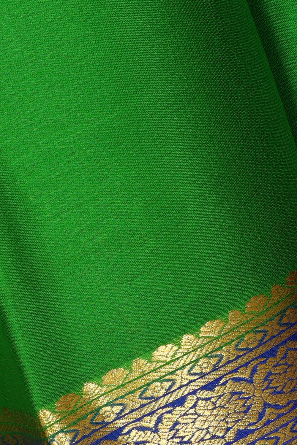 Image of Binny Crepe Green Saree