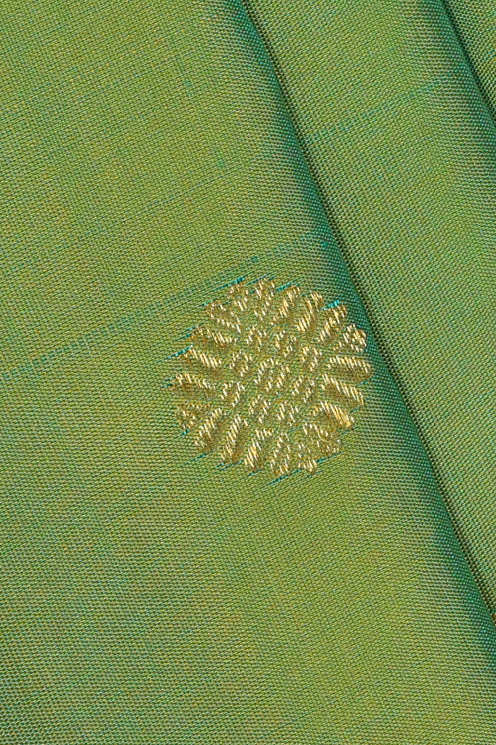 Image of Green Gadwal Silk Saree
