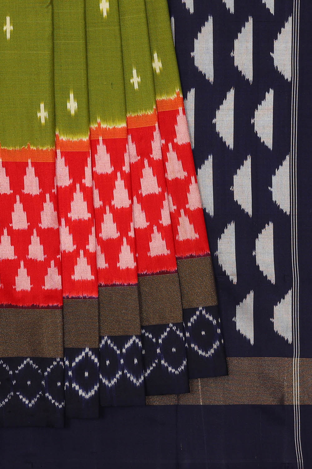 Image of Green Pochampally Ikat Silk Saree