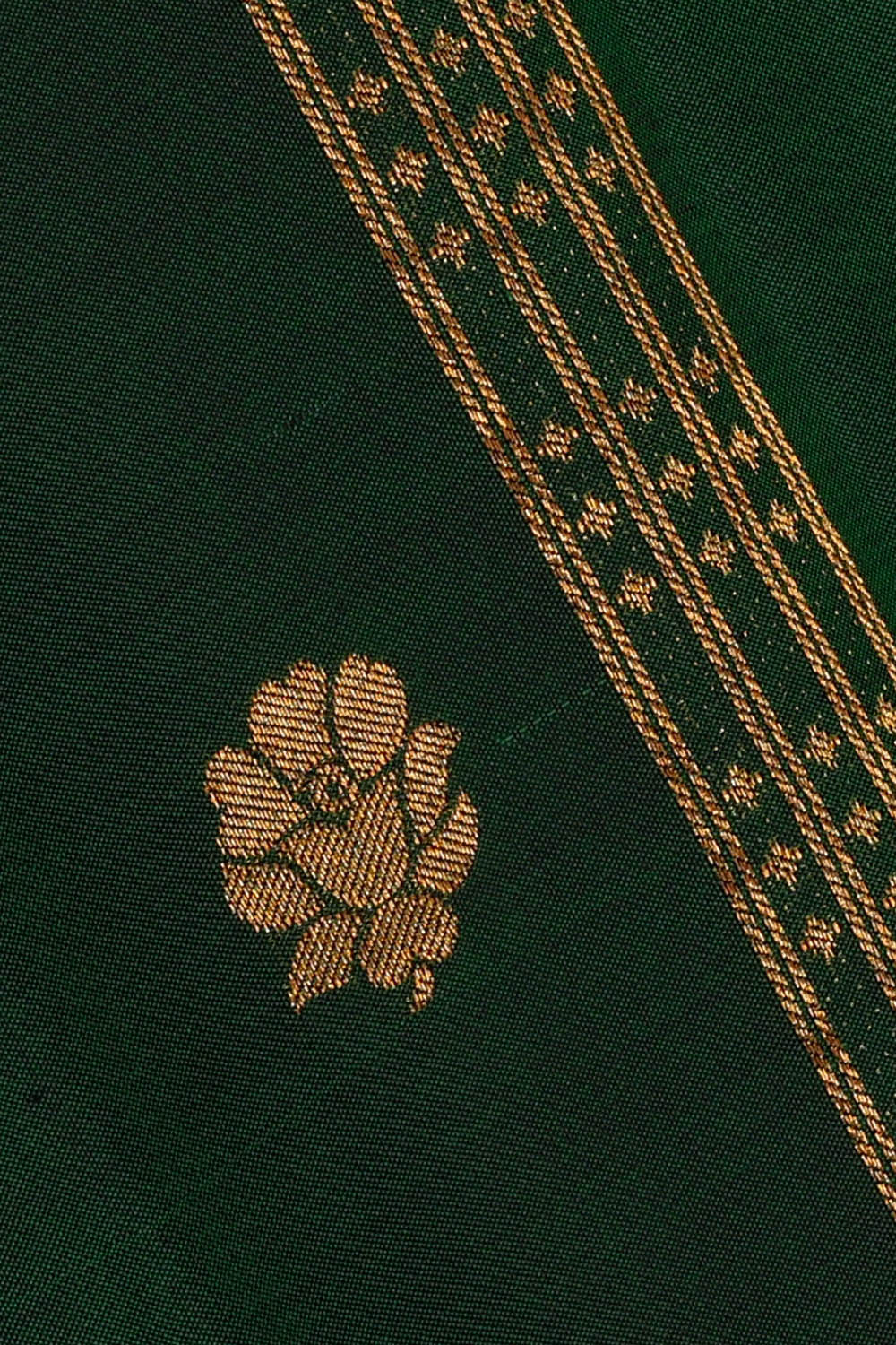 Image of Bottle-Green Gadwal Silk Saree