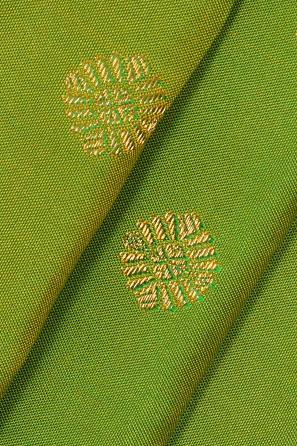 Image of Green Gadwal Silk Saree