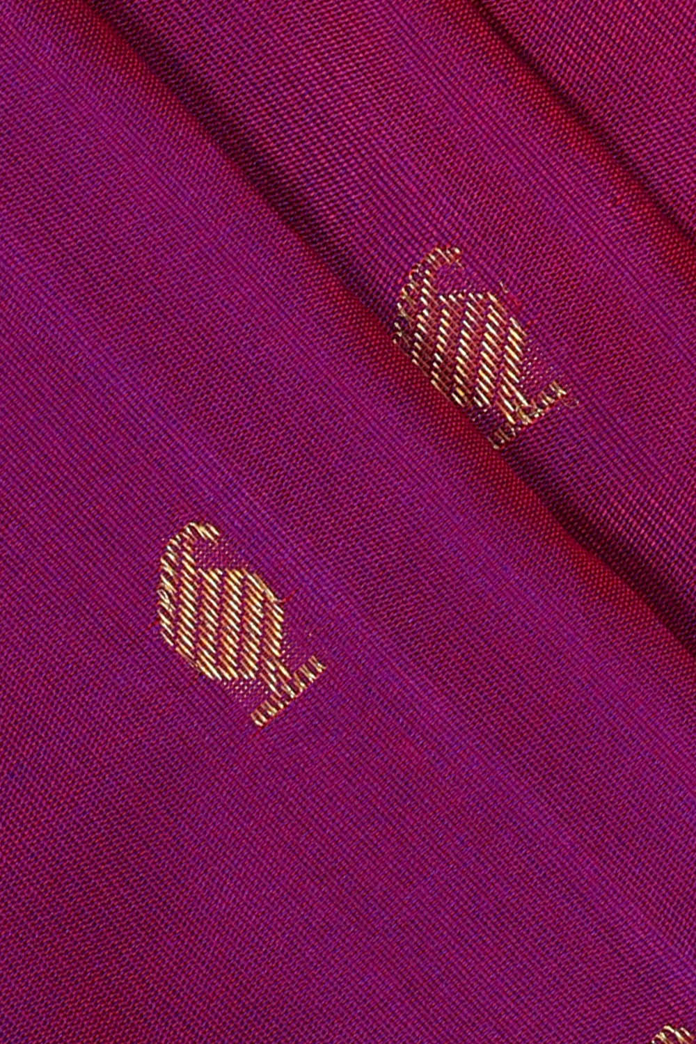 Image of Magenta-purple Gadwal Silk Saree