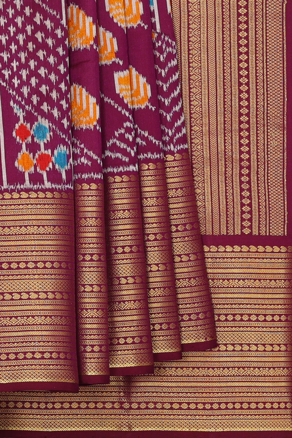 Image of pochampally-ikat-silk-saree-p-18940654