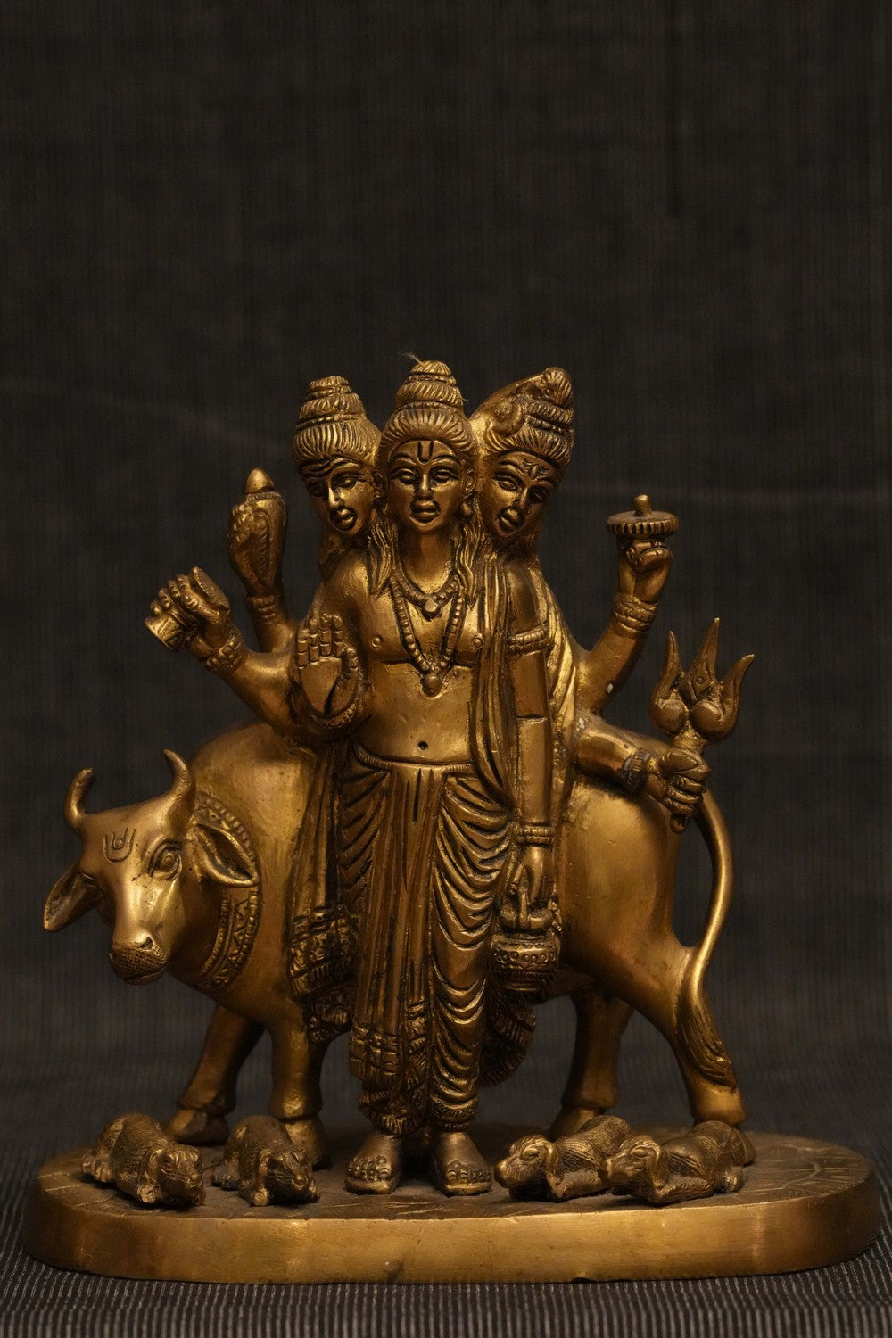 Brass idol of Dattatreya