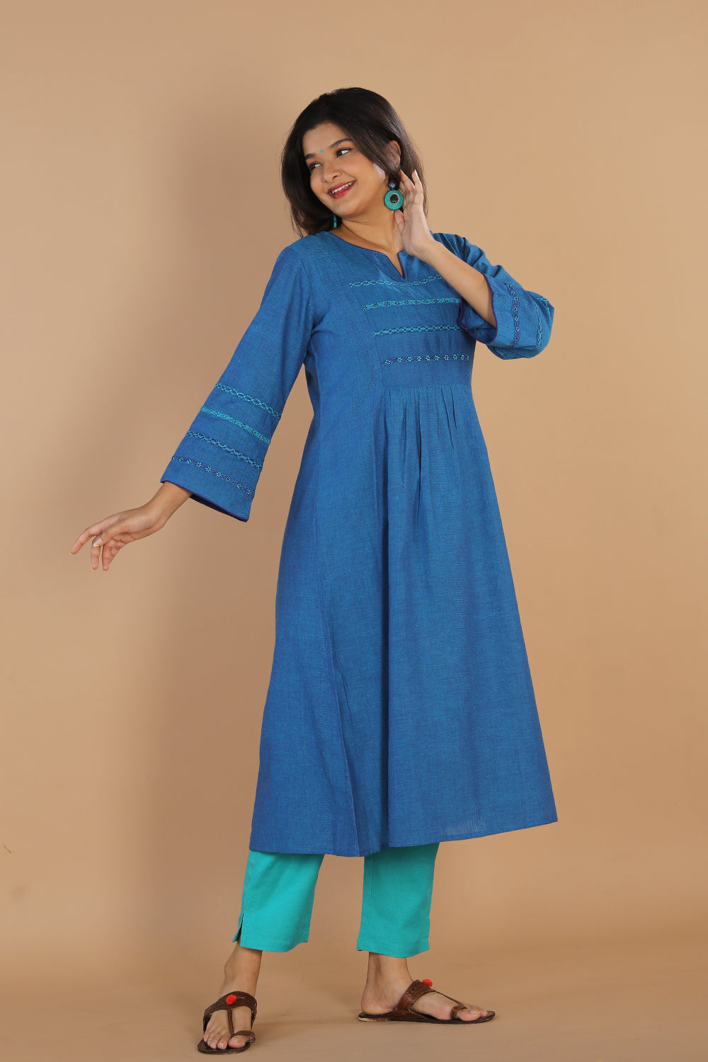 Thread embroidered deep blue cotton woven kurta