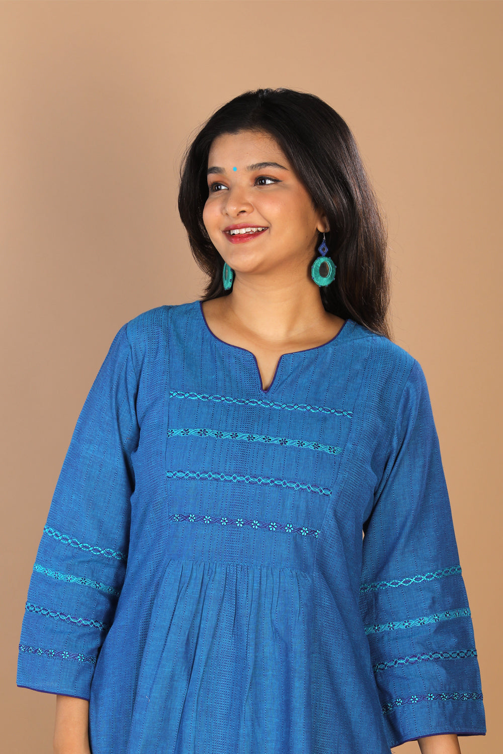 Thread embroidered deep blue cotton woven kurta