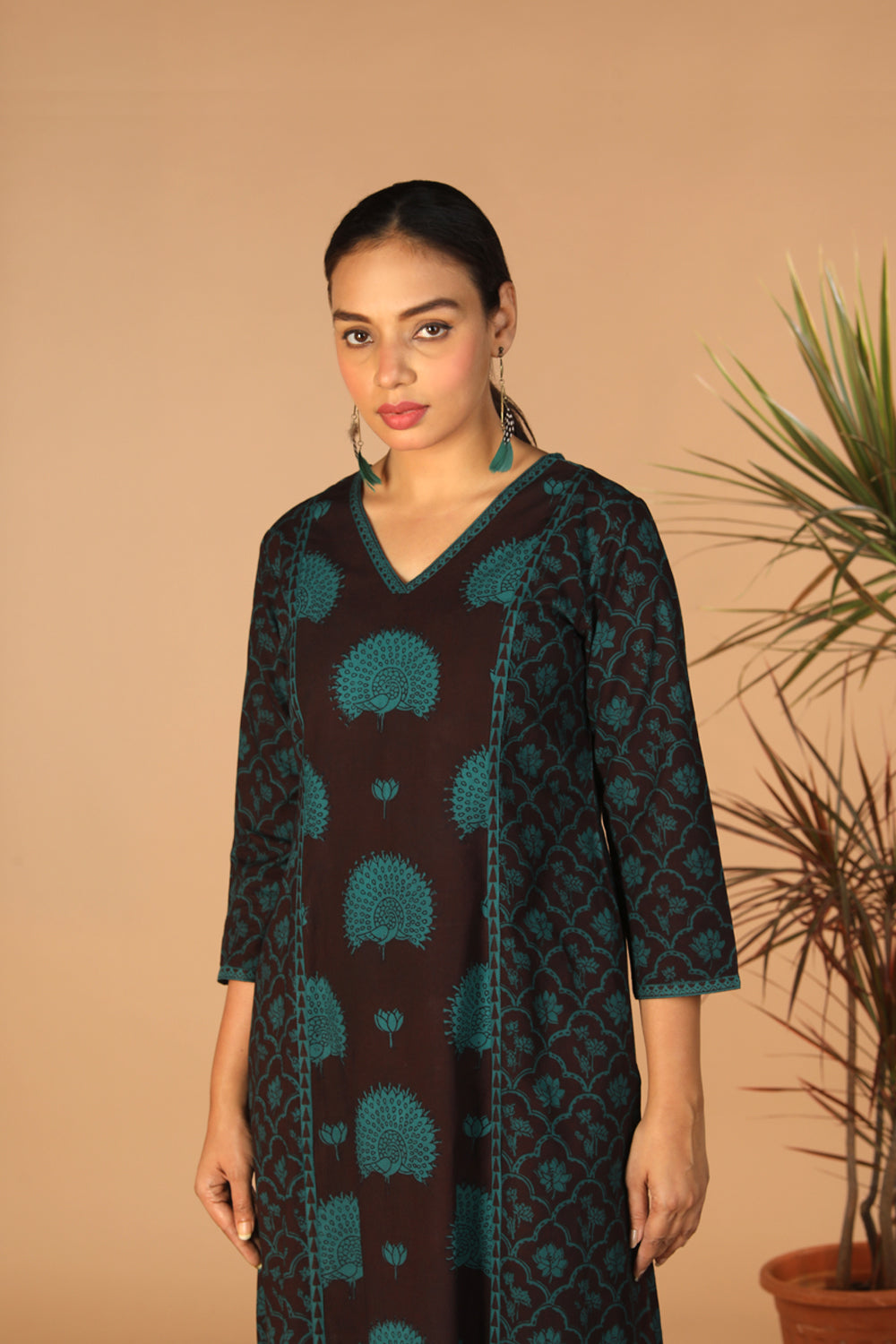 Image of Black Paneled cotton Bagh kurta