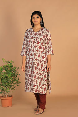 Image of Off-white Cotton Bagh Handblock printed Kurta