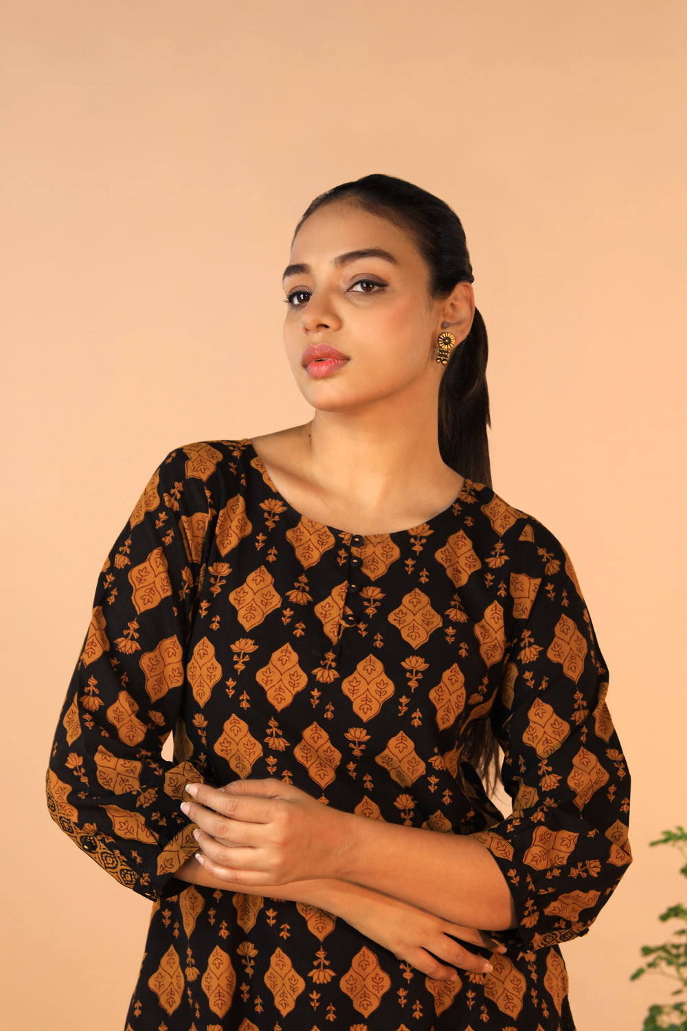 Image of Charcoal Black Cotton Bagh Print kurta