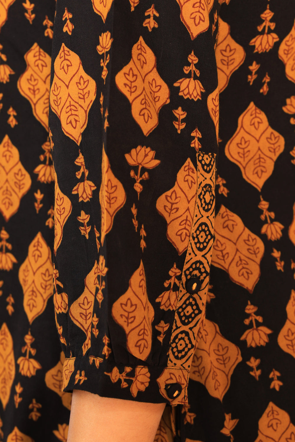 Image of Charcoal Black Cotton Bagh Print kurta
