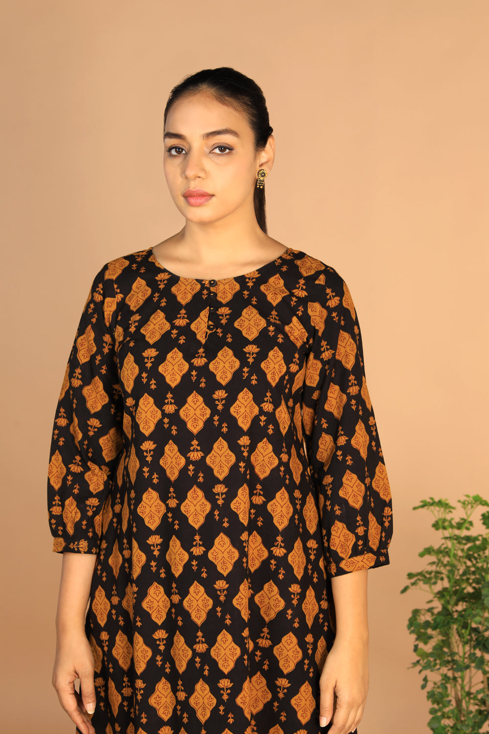 Image of Charcoal Black Cotton Bagh Print kurta