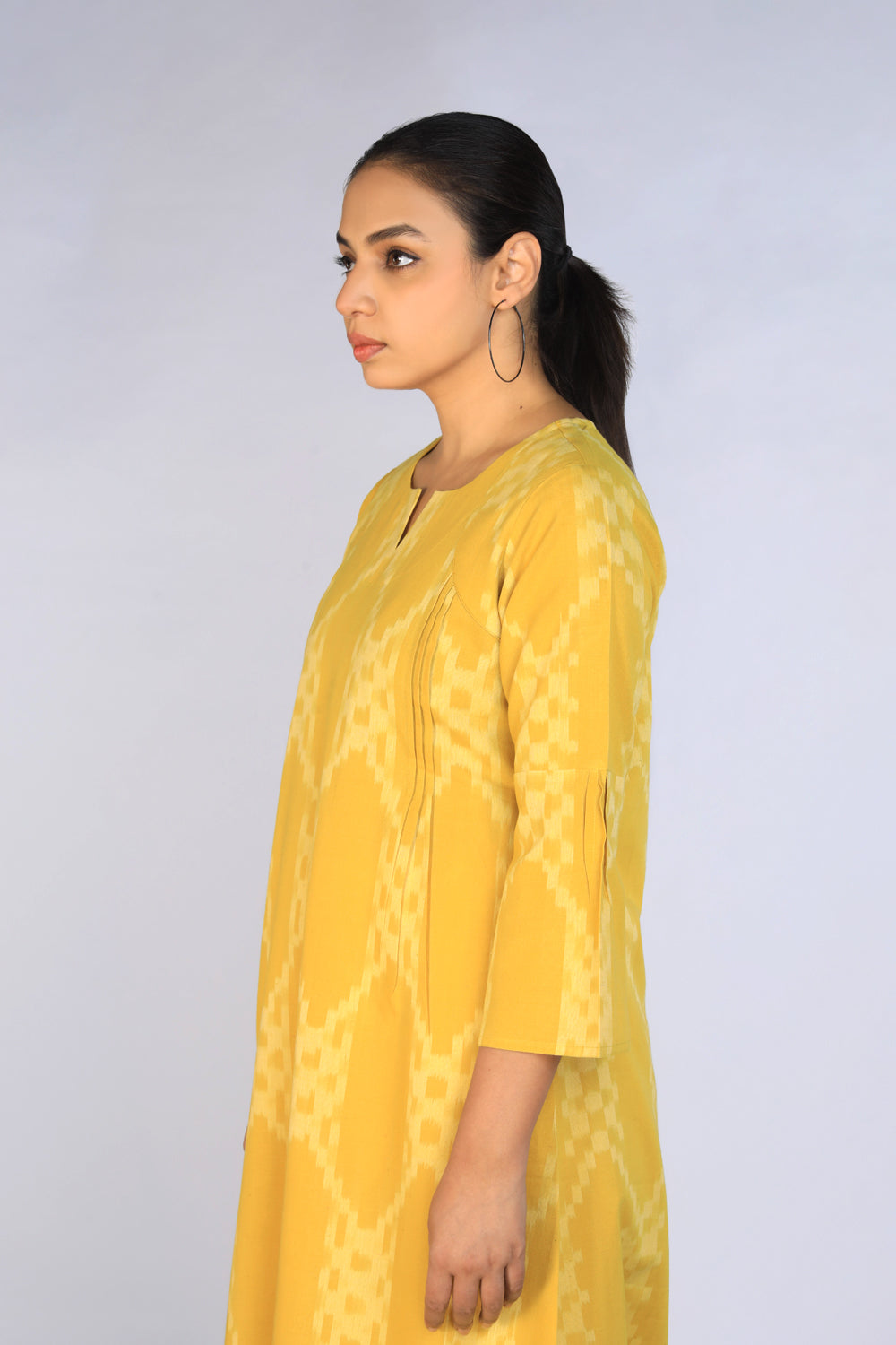 Image of Handwoven cotton Pochampally Ikat Kurti