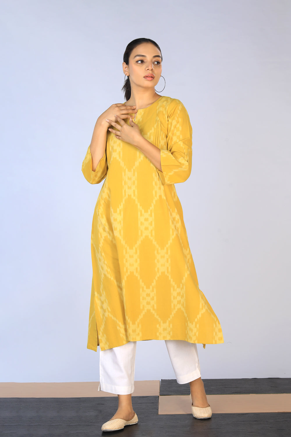 Image of Handwoven cotton Pochampally Ikat Kurti