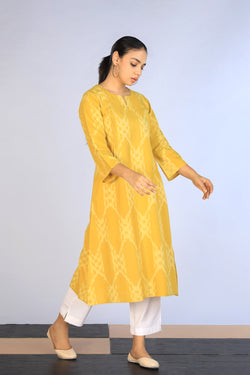 Image of Handwoven cotton Pochampally Ikat Kurti