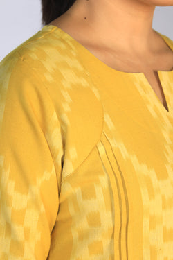 Image of Handwoven cotton Pochampally Ikat Kurti