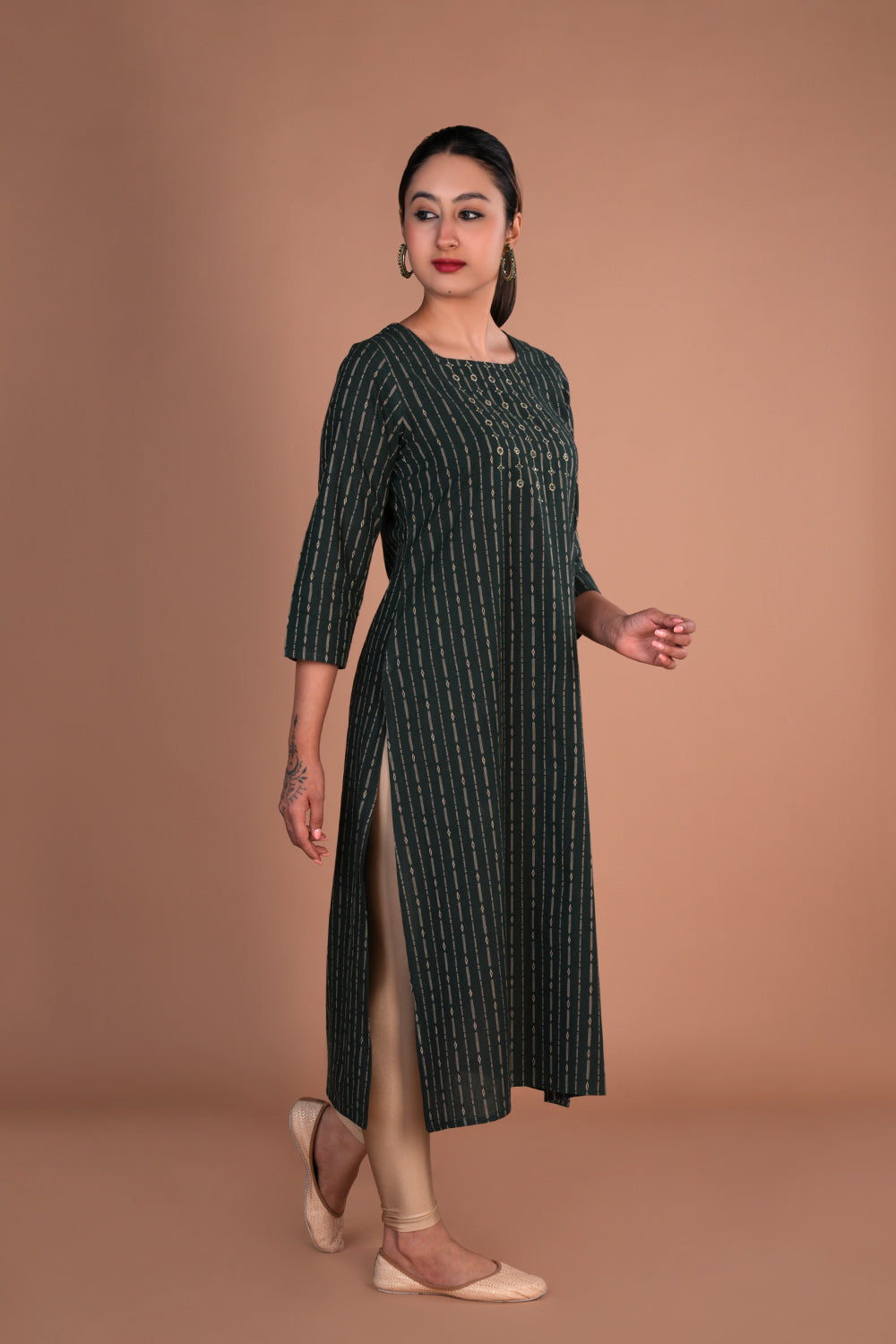 Image of Forest green cotton embroidered Kurta