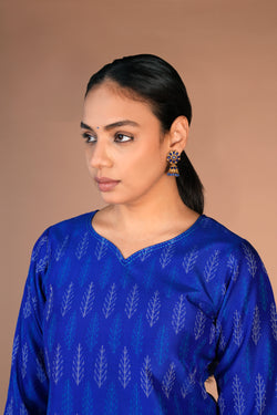 Image of Handwoven Silk Pochampally Ikat Kurti