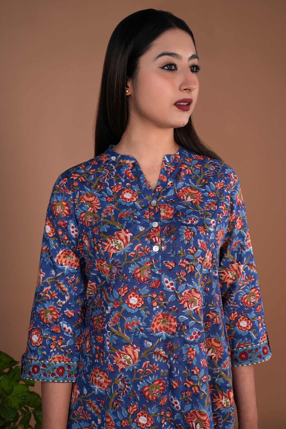 Image of Navy blue floral hand block printed cotton kurta and pants set