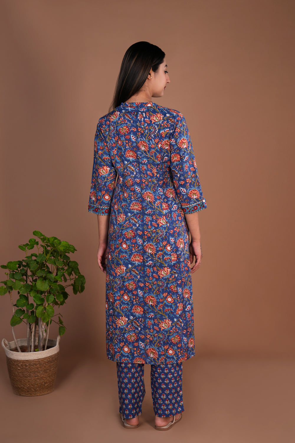 Image of Navy blue floral hand block printed cotton kurta and pants set