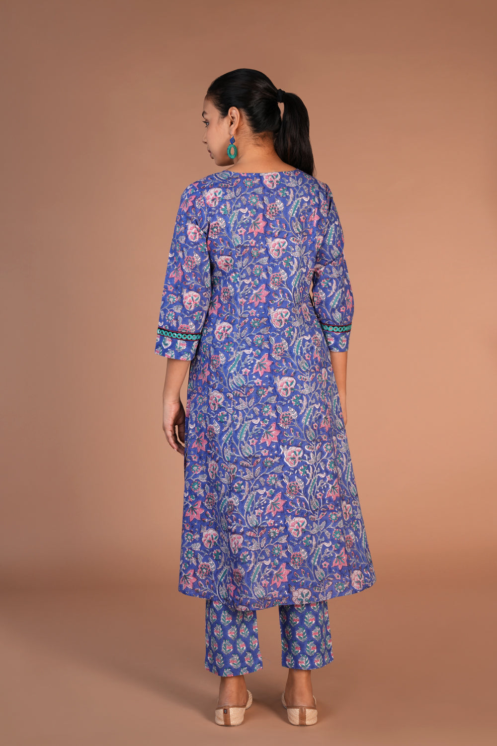 Floral block printed kurta, pants and dupatta set