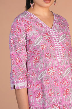 Image of Cotton handblock printed kurta , pants and dupatta set