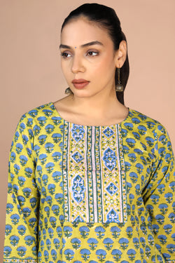 Image of Floral Sanganeri handblock printed cotton Kurti