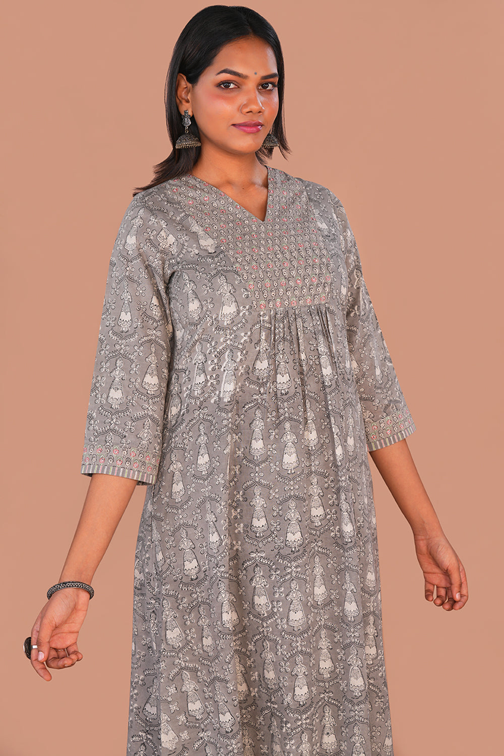 Image of Grey Dancing Kondapalli Doll Bagru Block Printed Cotton Set