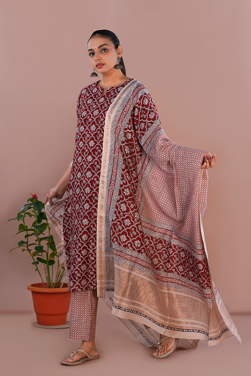 Image of Maroon Bagh Maheshwari Kurta set