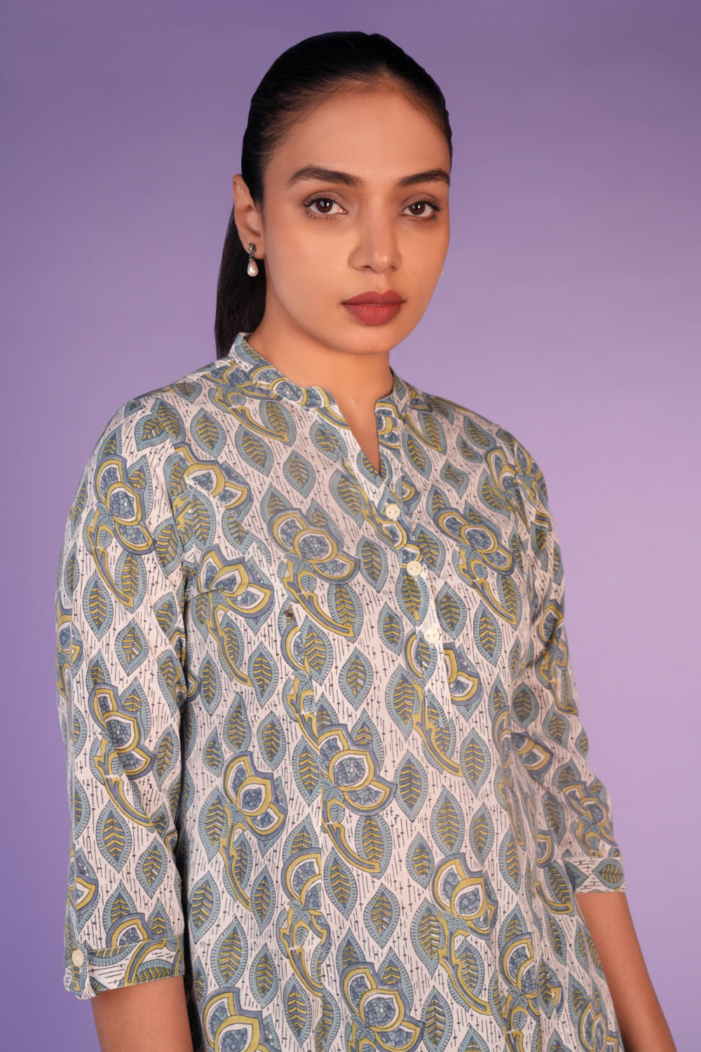 Image of Off white Sanganeri hand block printed cotton Kurti
