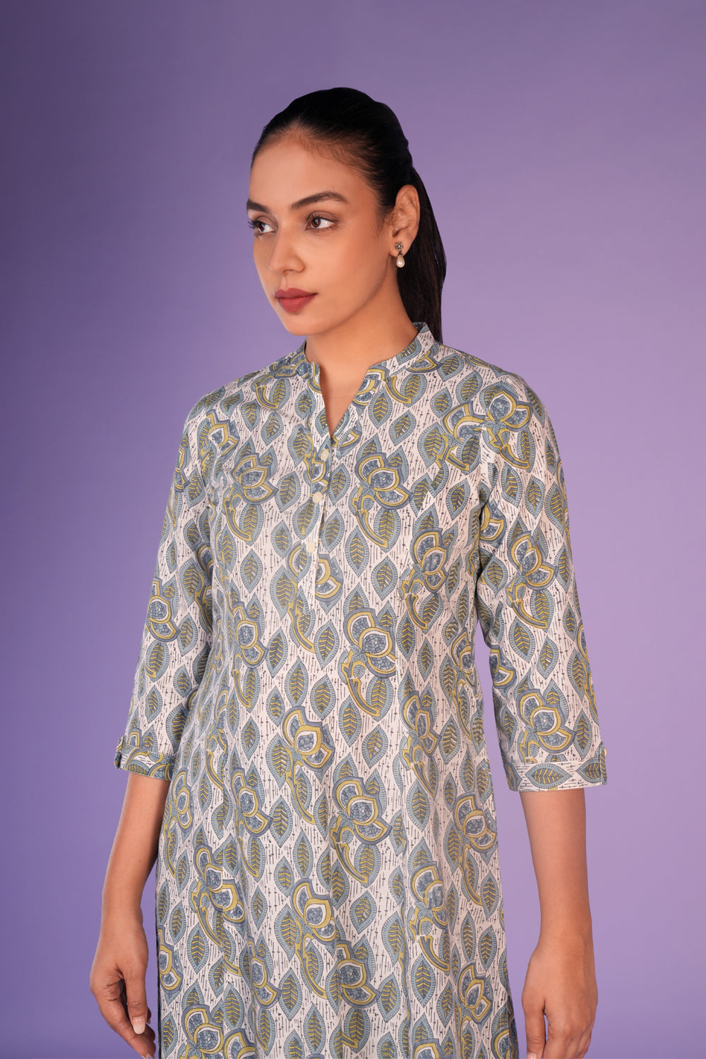Image of Off white Sanganeri hand block printed cotton Kurti
