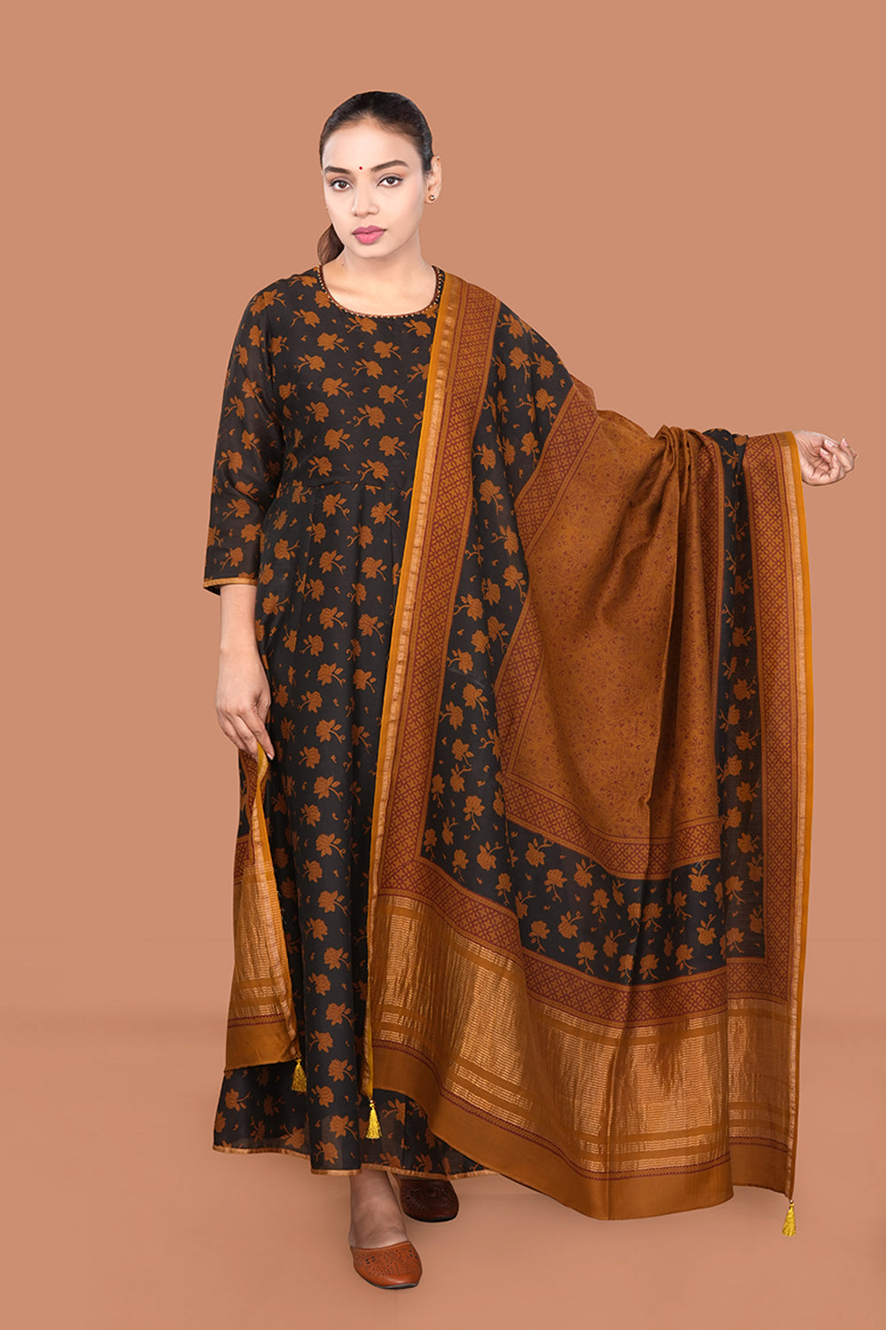 Image of Kohl Black & Mustard Bagh Maheshwari KD set