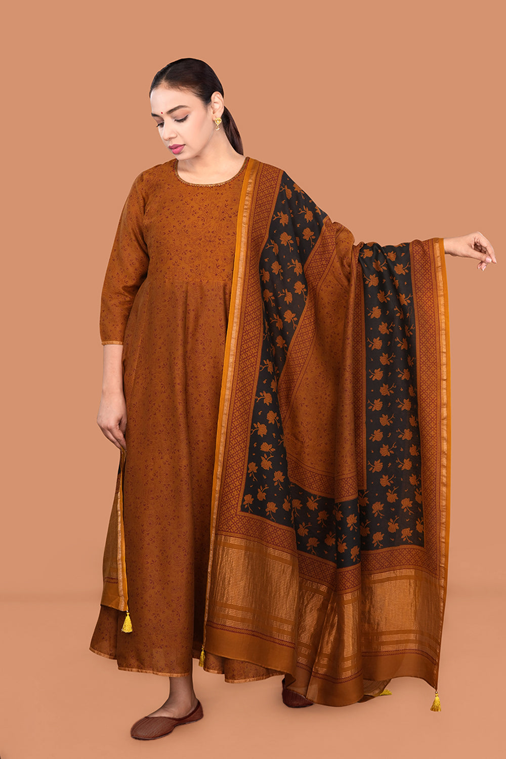 Image of Earthy Mustard yellow Bagh Maheshwari KD set