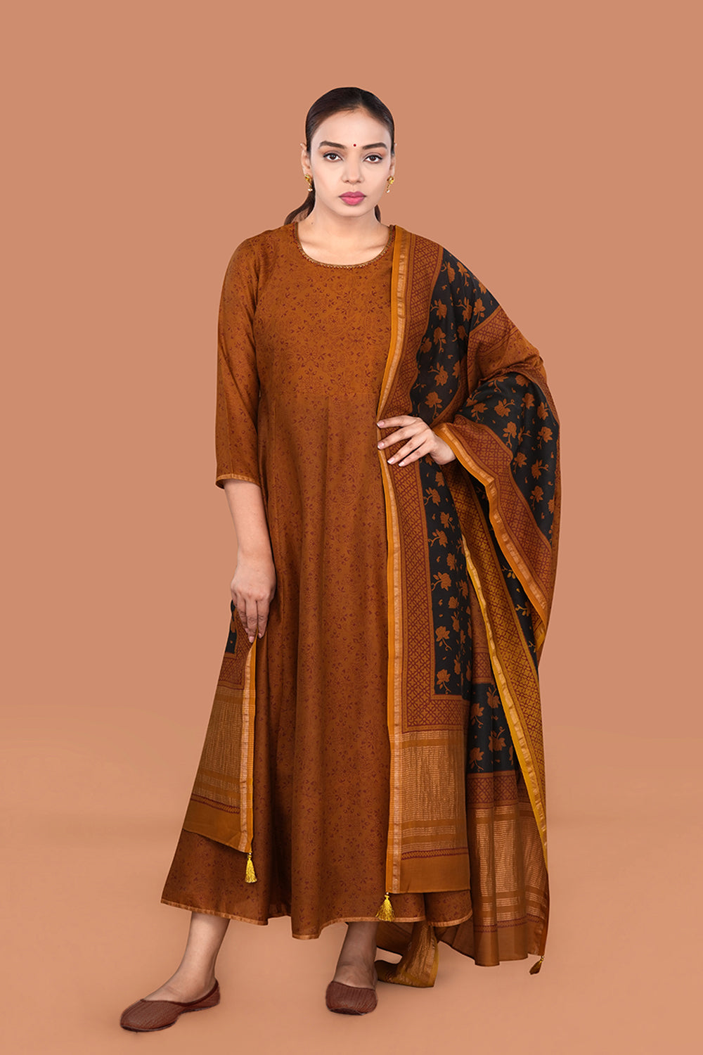 Image of Earthy Mustard yellow Bagh Maheshwari KD set